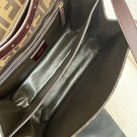 Fendi Zucca Print Classic No.1 Mesenger Bag in Canvas.  In great condition. - Picture 14 of 16